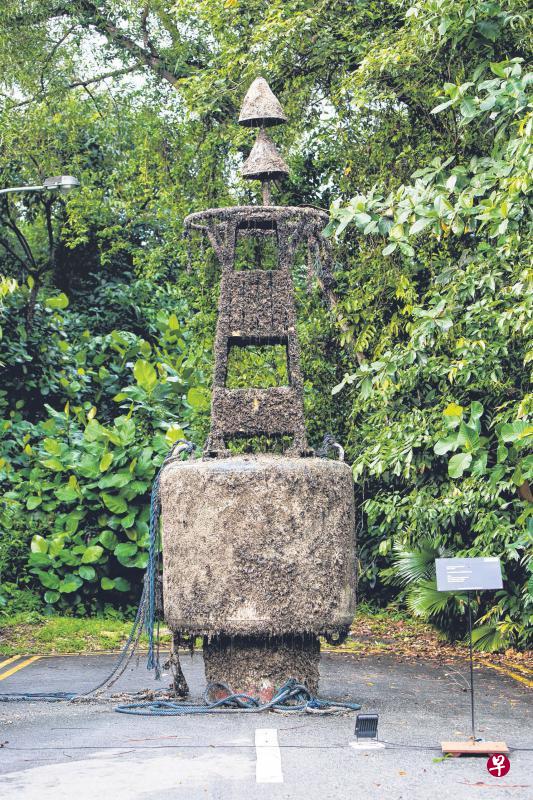 林育荣去年威尼斯双年展作品回新 再次将航标沉入海底
