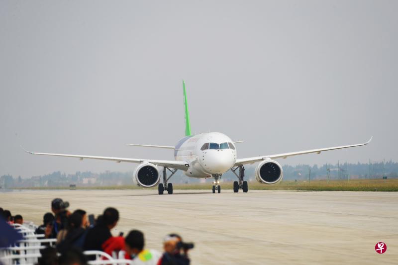 【图集】中国国产c919客机首次公开飞行表演
