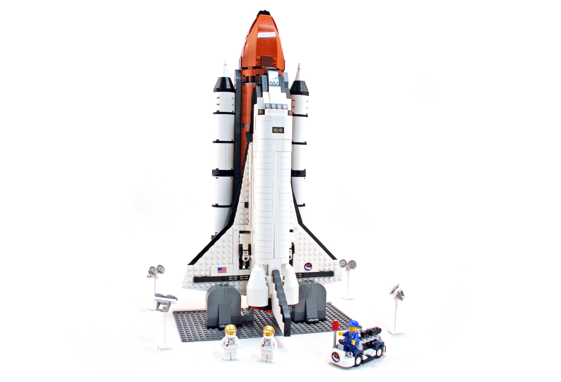 首位踏足太空女宇航员为乐高新品揭幕