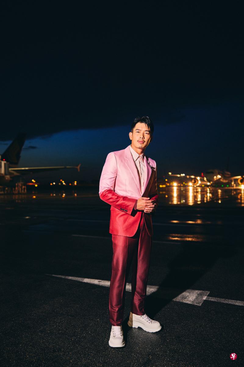 服装被嘲像美食 黄俊雄黄暄婷大方回应