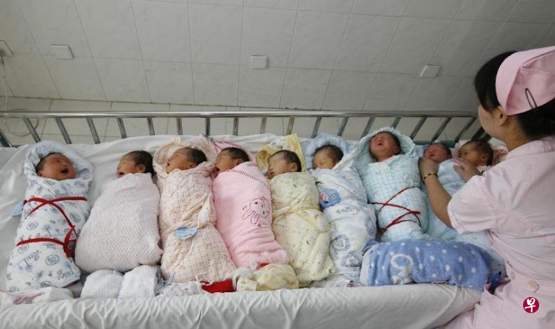 中国将放开生育第三胎