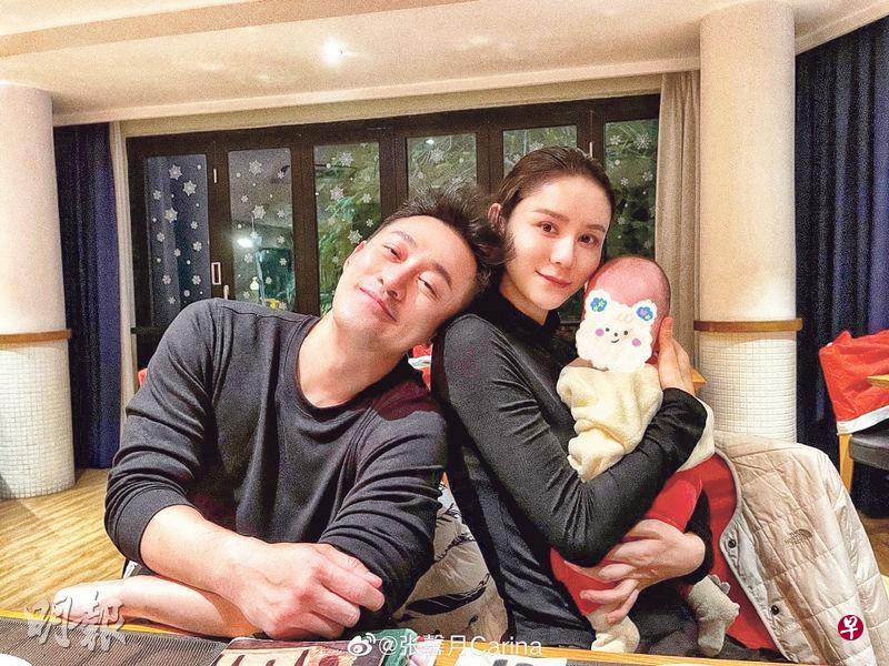 娱乐(香港讯)林峰与张馨月于2019年结婚,张馨月去年诞下女儿,一家三口