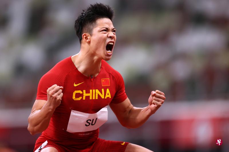 苏炳添在奥运会男子100米飞人大战半决赛,以破亚洲纪录的9秒83,成为自