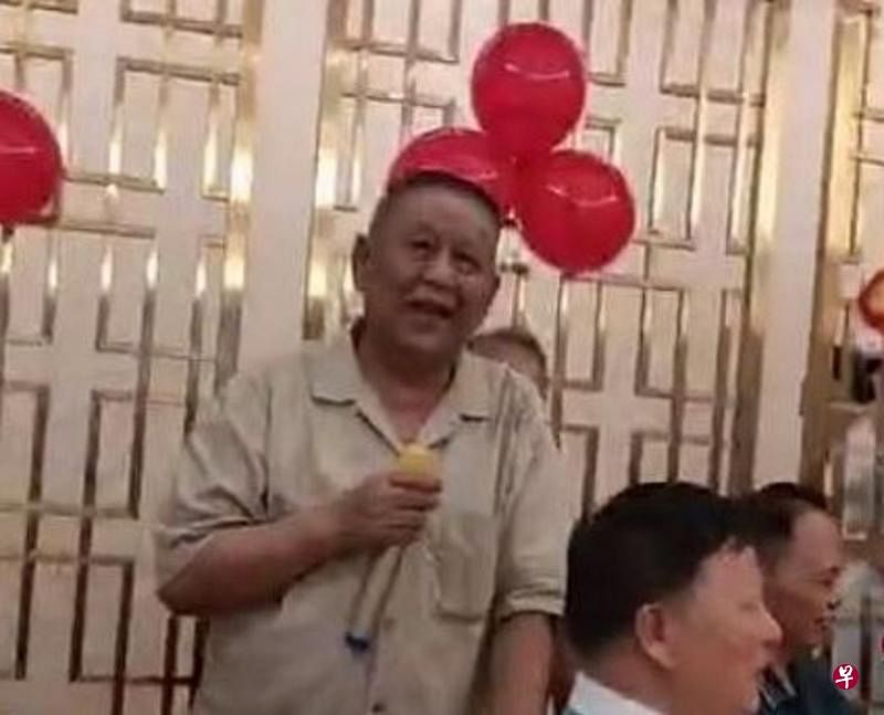 网上流传的视频显示，因涉贪腐在20多年前被判无期徒刑的广西自治区原副主席徐炳松，出狱后近日高调举办寿宴。（视频截图）
