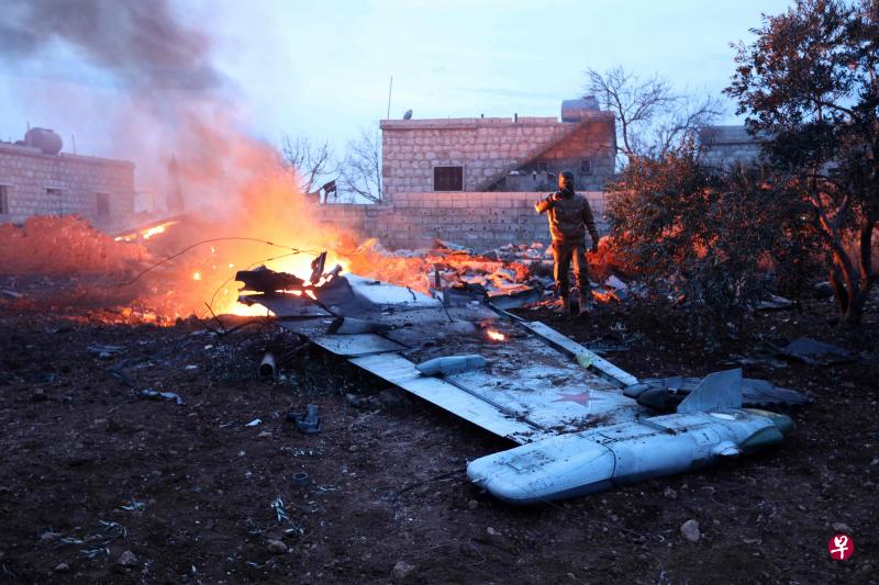 俄罗斯飞机着火迫降图片