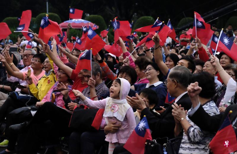 台湾民众庆祝双十国庆(法新社)