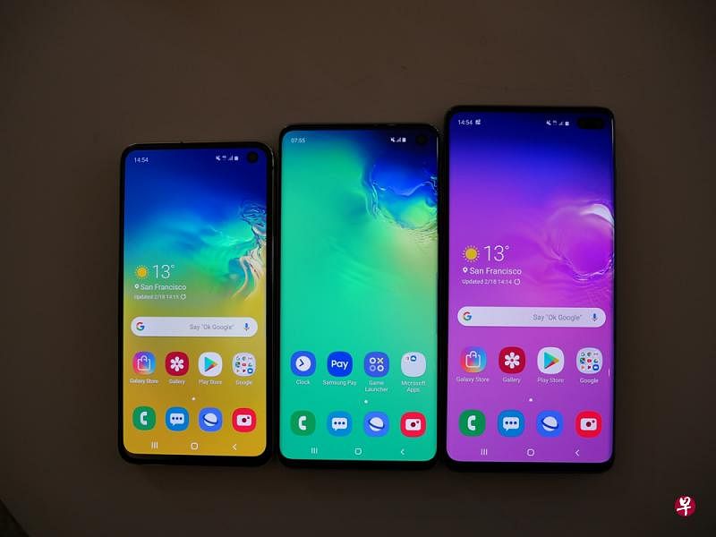 (左起)三星最新的s10e,s10,s10 手机.(黄少伟摄)