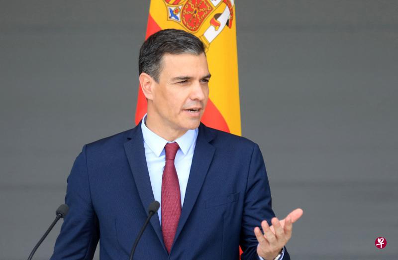 西班牙首相桑切斯(图)在内阁改组中任命了新的外长,但经济部长保持不